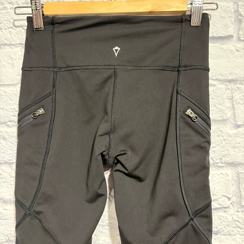 Ivivva by Lululemon Black Mesh Leggings with Striped Waistband Size 12 - Picture 6 of 9